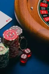chips-and-cards-upsplash-Adart