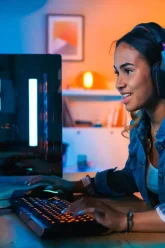 istock-online-gaming